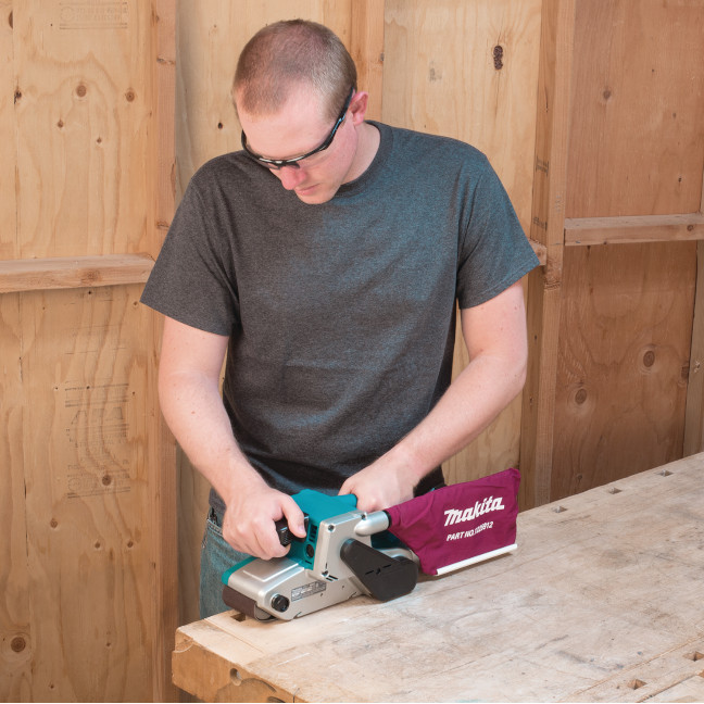 Makita 9920 3" X 24" Variable Speed Belt Sander