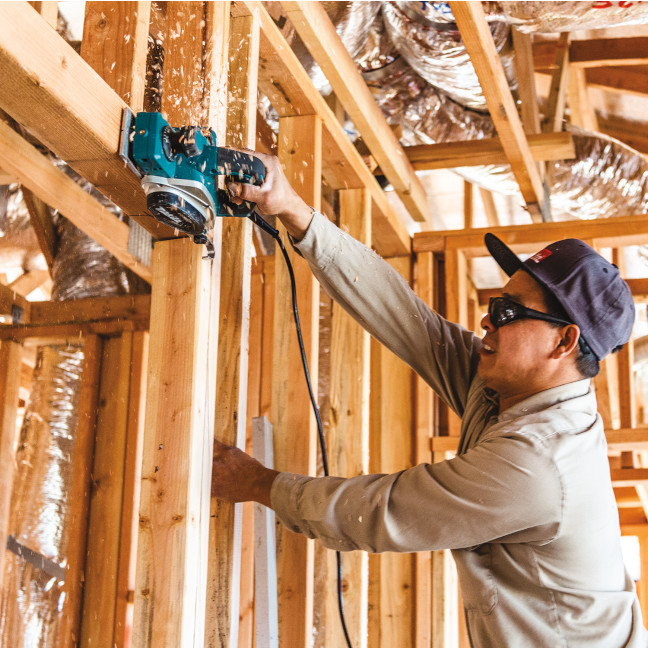 Makita KP0800 3-1/4" Planer - Image 2