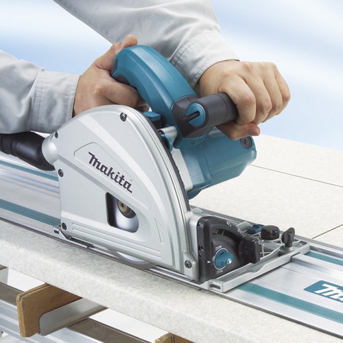 Makita SP6000X2 Plunge Cut Circular Saw In Use 1