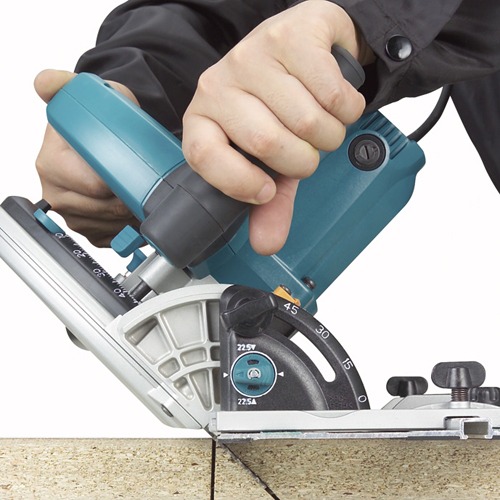 Makita SP6000X2 Plunge Cut Circular Saw In Use 2