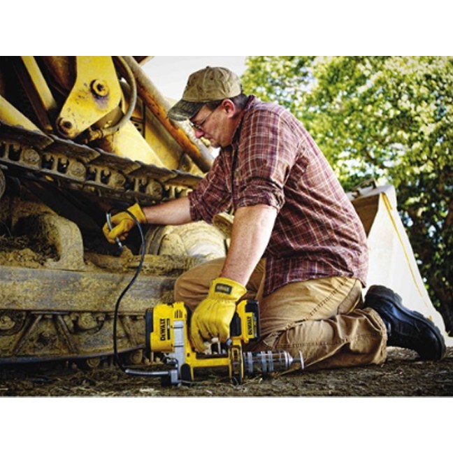 DeWALT DCGG571B 20V Grease Gun In Use 2