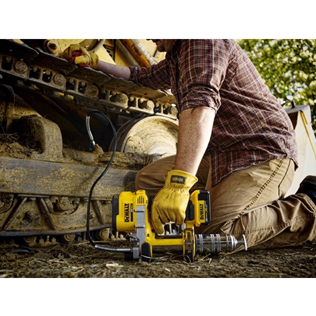 DeWALT DCGG571M1 20V Grease Gun In Use 1