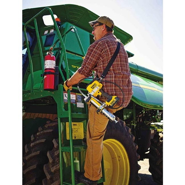 DeWALT DCGG571M1 20V Grease Gun In Use 5