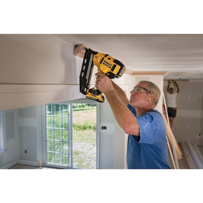 DeWalt DCN660B 20V MAX 16GA Angled Finish Nailer-Tool Only - Image 6