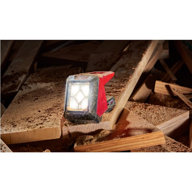 Milwaukee 2364-20 M12 Compact Flood Light In Use 6