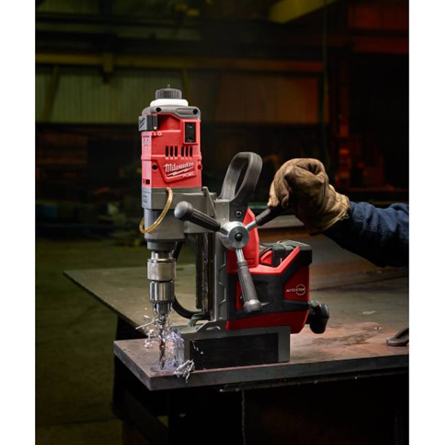 Milwaukee 2787-22HD M18 FUEL 1-1/2" Magnetic Drill High Demand Kit - Image 4