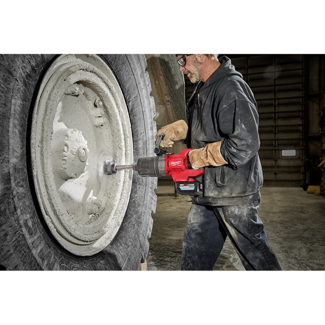 Milwaukee 2869-22HD M18 FUEL 1" D-Handle Ext. Anvil High Torque Impact Wrench Kit with ONE-KEY - Image 3