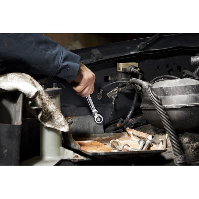 Milwaukee 48-22-9513 Flex Head Ratcheting Combination Metric Wrench Set 15-Piece