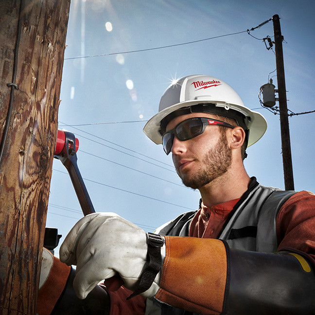 Milwaukee 48-73-2025 Performance Anti-Fog Safety Glasses-Smoke