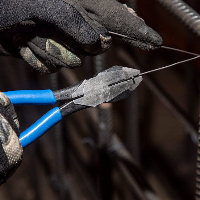 Klein D20007CST Ironworker's Pliers Heavy-Duty Cutting