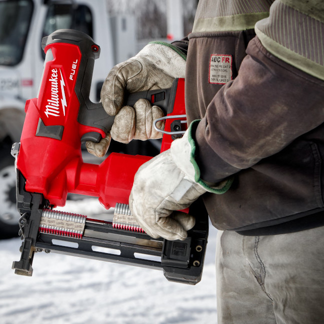 Milwaukee 2843-20 M18 FUEL Utility Fencing Stapler