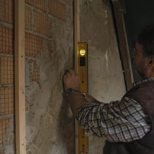 Stabila 39340 Type 196-2 48" LED Lighted Vial Spirit Level - Image 2