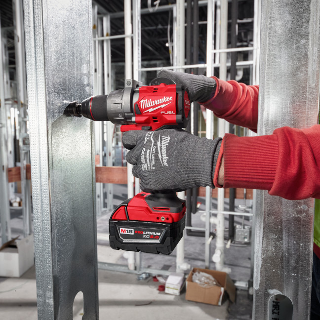 Milwaukee 2903-22 M18 FUEL™ 1/2" Drill/Driver Kit - Image 4