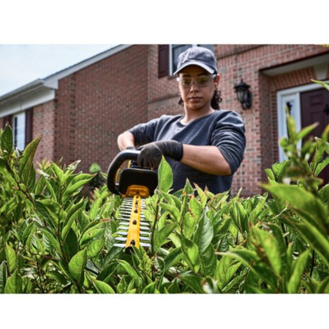 DeWalt DCHT870B 60V MAX 26" Brushless Hedge Trimmer-Tool Only - Image 2