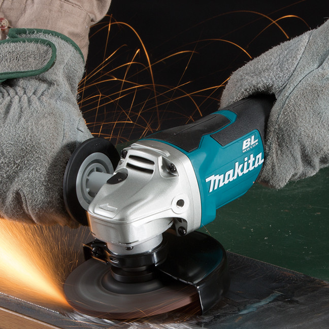 Makita DGA508RTX2 18V 5" Cordless Angle Grinder with Brushless Motor Kit