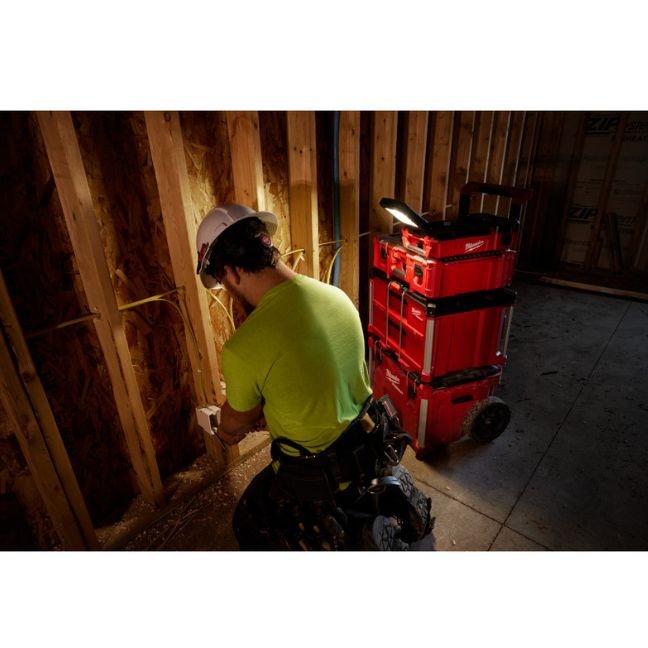 Milwaukee 2356-20 M12 PACKOUT Floodlight with USB Charging - Tool Only - Image 5