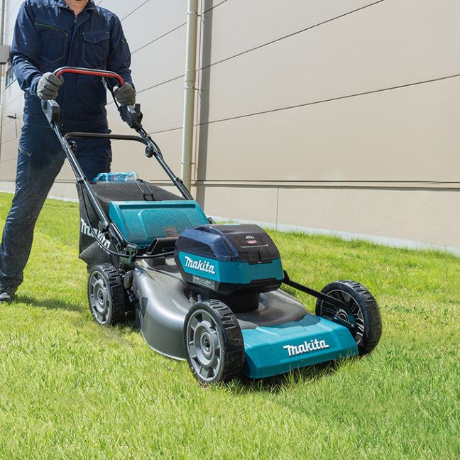 Makita LM002GT201 40V MAX XGT 21" Brushless Self-Propelled Lawn Mower with XPT Kit - Image 2