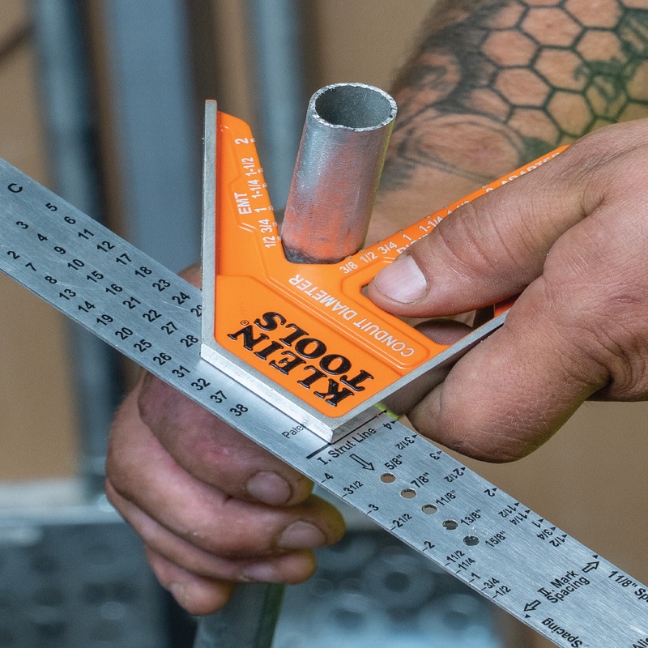 Klein 935CSEL 12" Electrician's Combination Square - Image 4