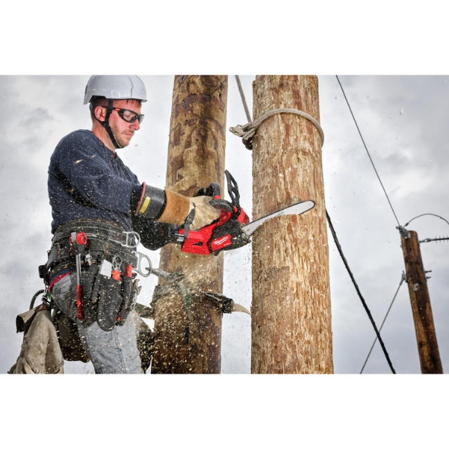 Milwaukee 2826-21T M18 FUEL 14" Top Handle Chainsaw Kit - Image 3