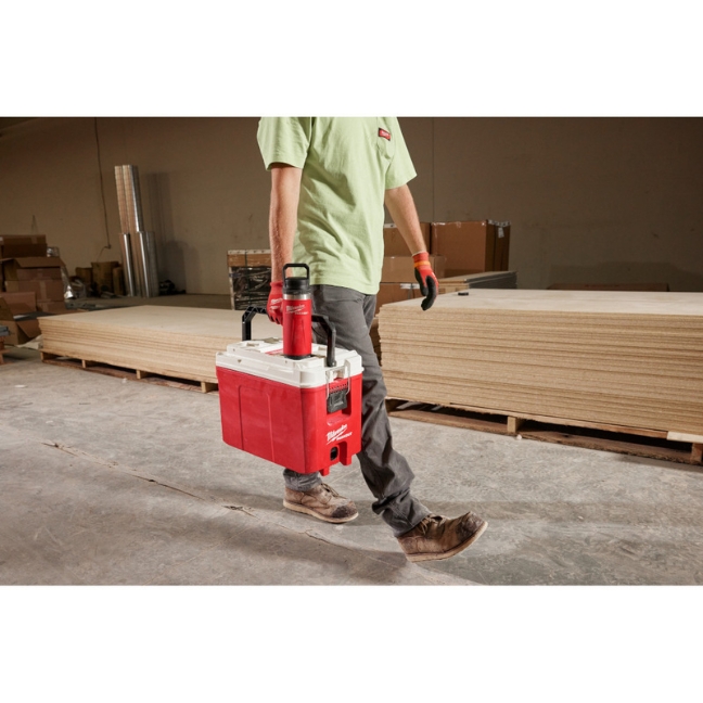 Milwaukee 48-22-8397R PACKOUT 36oz Insulated Bottle with Chug Lid - Red - Image 4