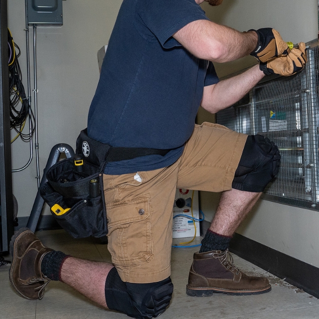 Klein 60492 Lightweight Knee Pad Sleeves - Medium/Large - Image 6